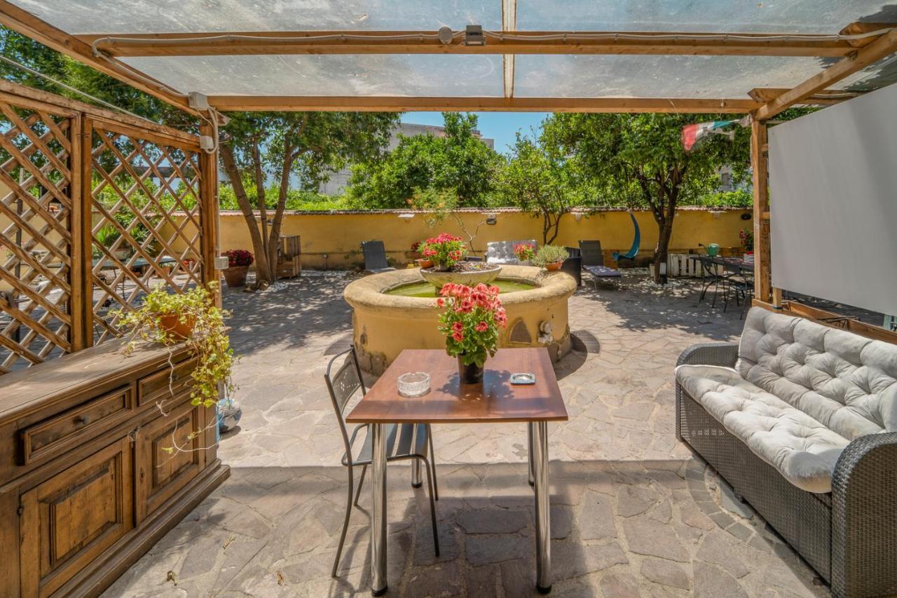Domus Vesuvia Bed & Breakfast ตอร์เร อันนุนซิอาตา ภายนอก รูปภาพ