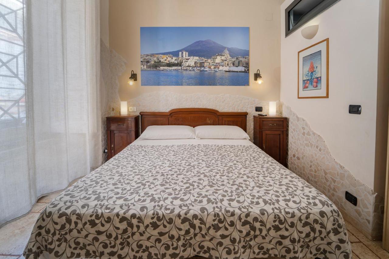 Domus Vesuvia Bed & Breakfast ตอร์เร อันนุนซิอาตา ภายนอก รูปภาพ