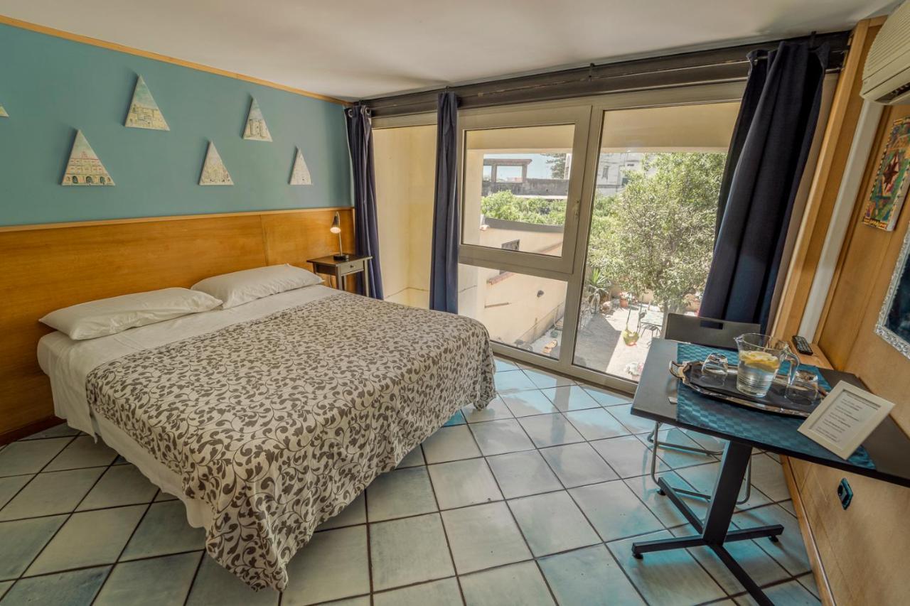 Domus Vesuvia Bed & Breakfast ตอร์เร อันนุนซิอาตา ภายนอก รูปภาพ