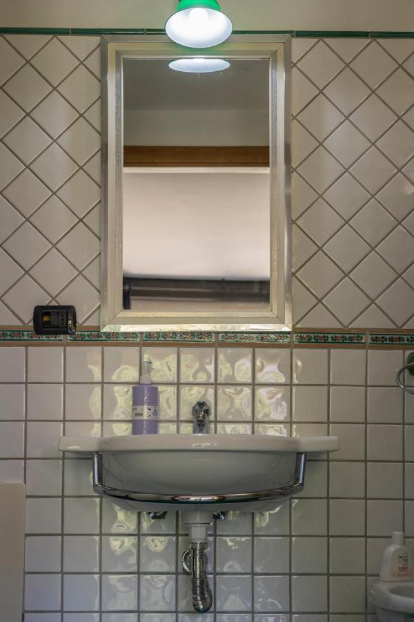 Domus Vesuvia Bed & Breakfast ตอร์เร อันนุนซิอาตา ภายนอก รูปภาพ